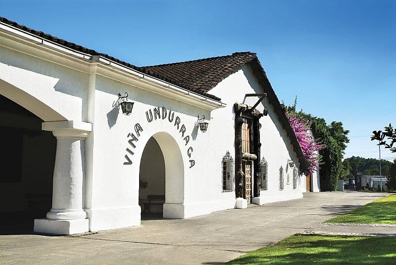 Jardines y viñedos de una histórica viña del Valle del Maipo